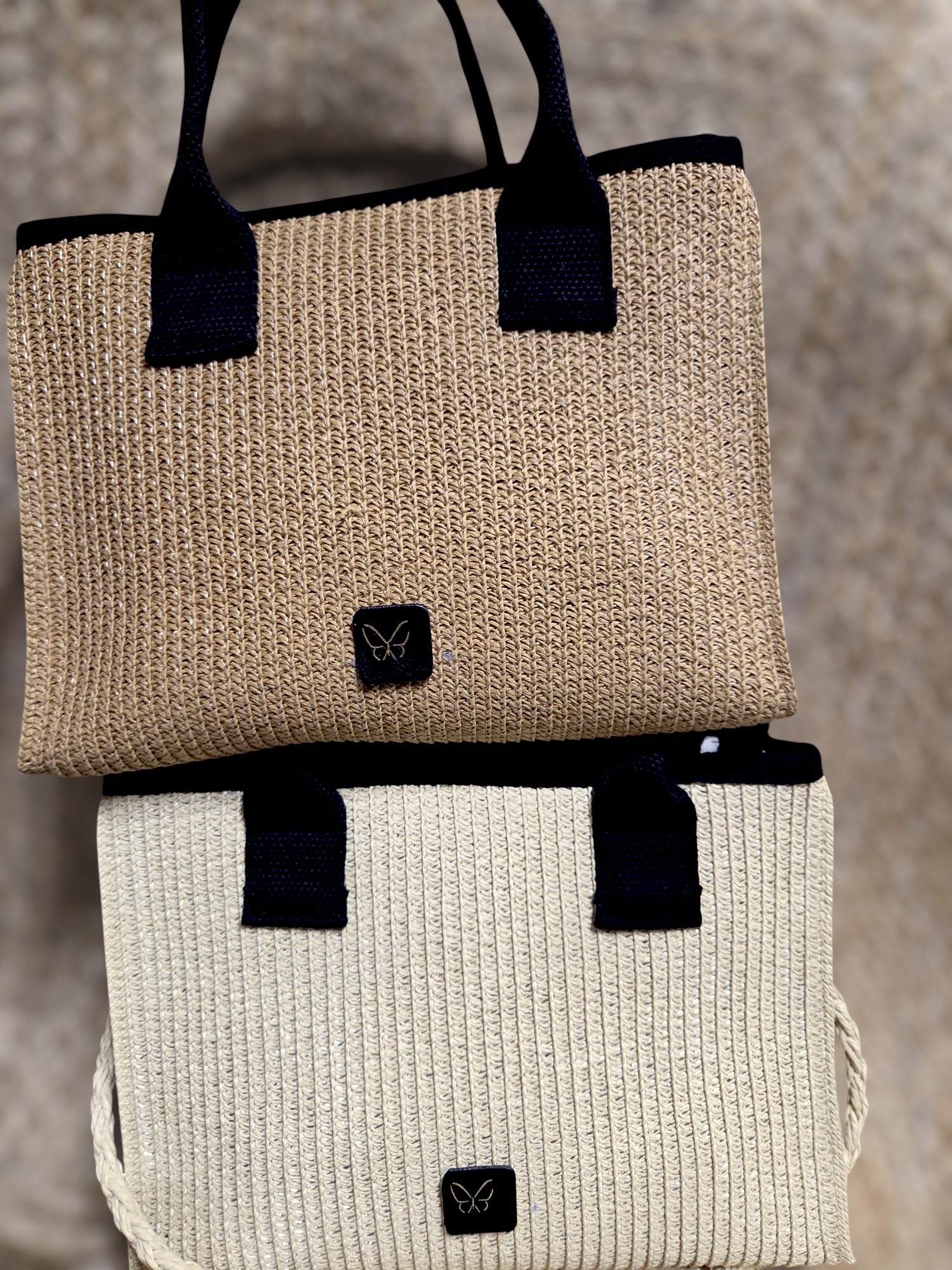 BOLSO DE RAFIA MÓNACO CAMEL Y NEGRO