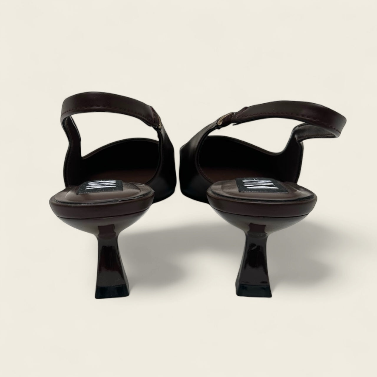 Salón destalonado ESTELA. Marrón