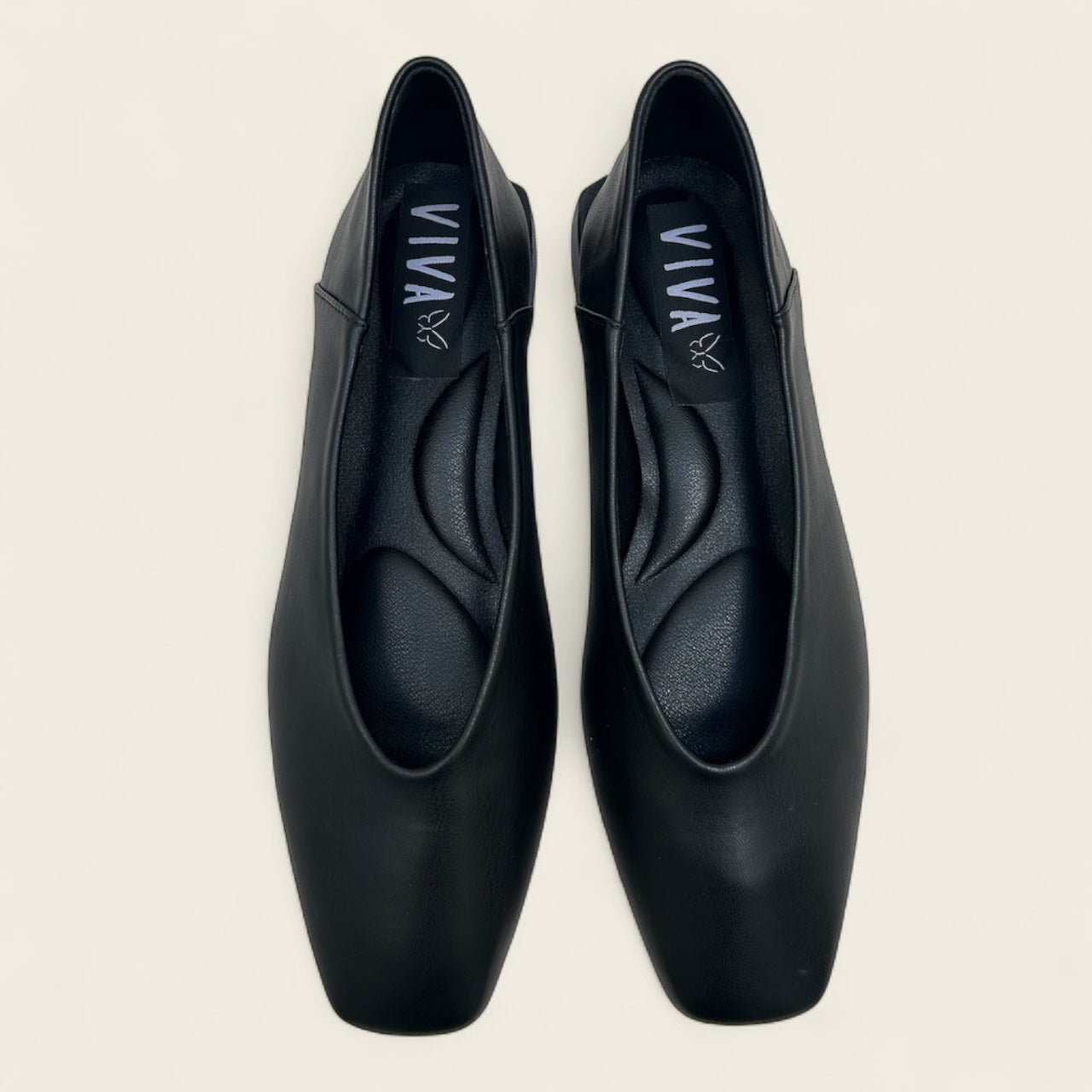 Zapato plano. CLARA. Negro