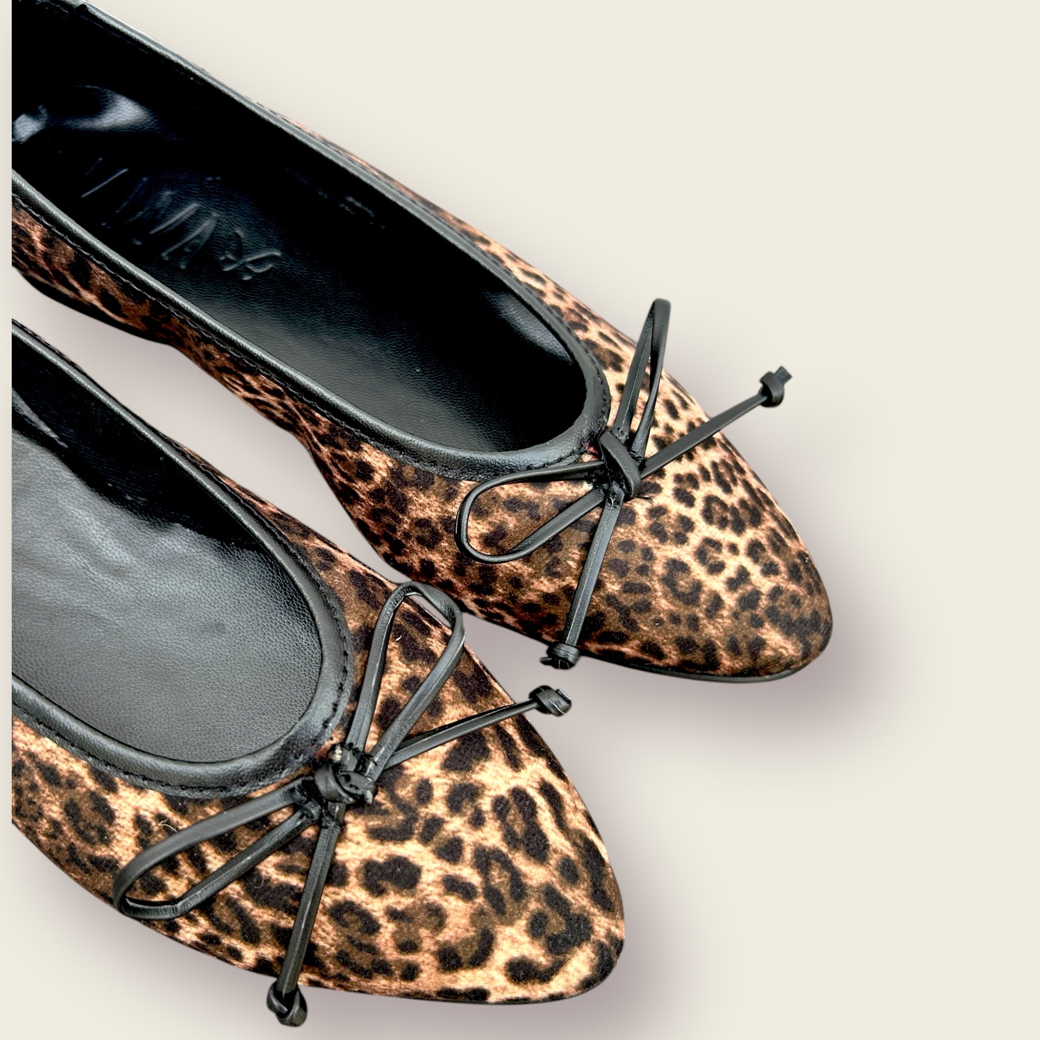 Manoletina EVA. Leopardo