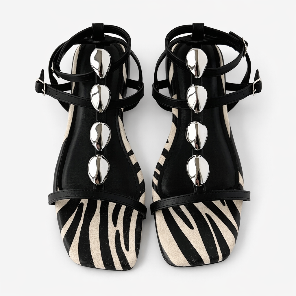 Sandalia NAIRA. Negro - plata