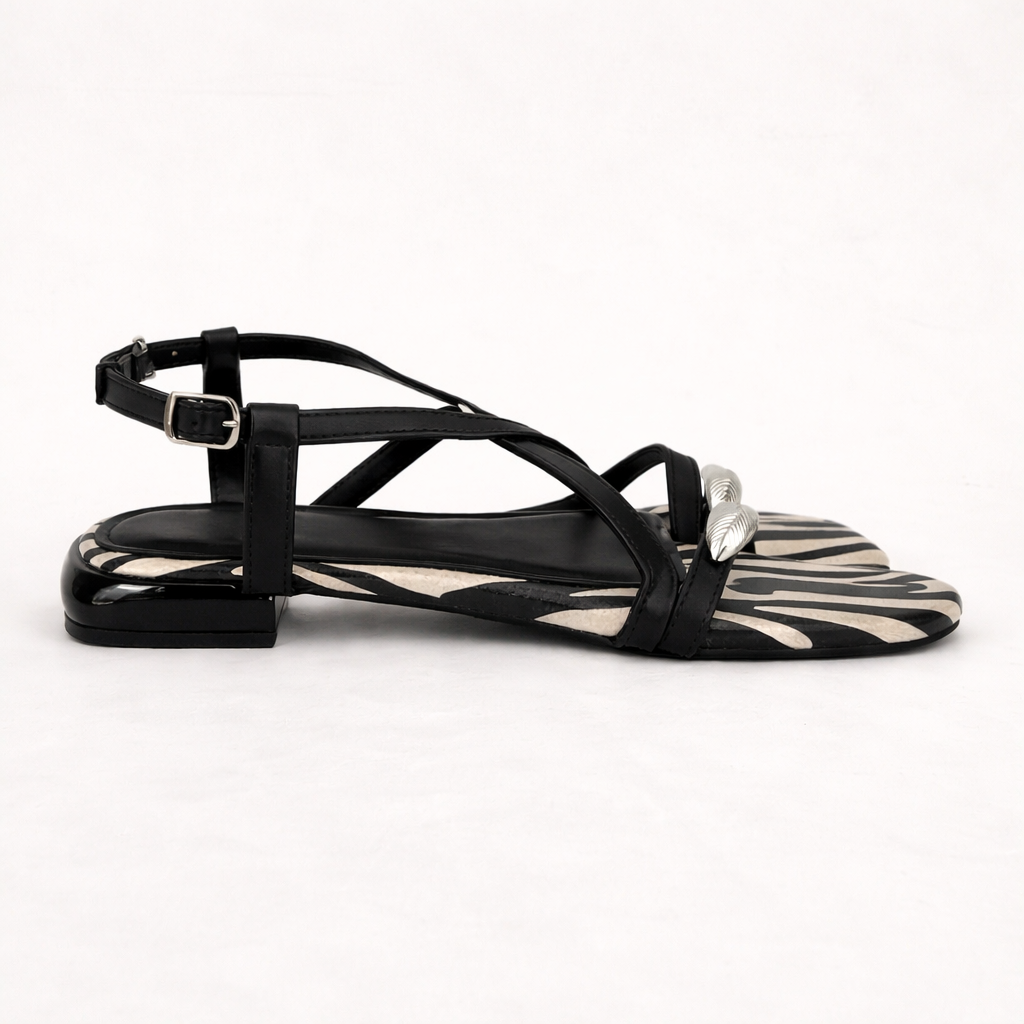 Sandalia ÁUREA. Negro - plata